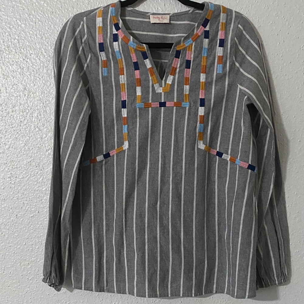 Hailey & Co top
